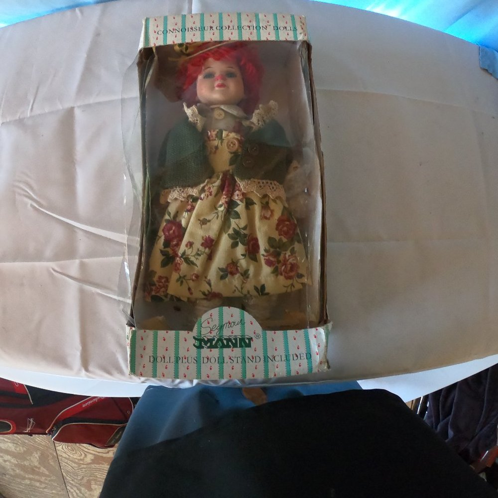 Connoisseur Collection by Seymour MANN SJ-2542B Doll is perfect box is not.